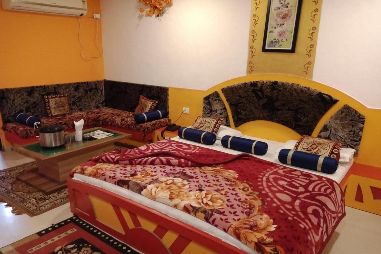 Hotel Prateek Pachmarhi Pachmarhī Extérieur photo